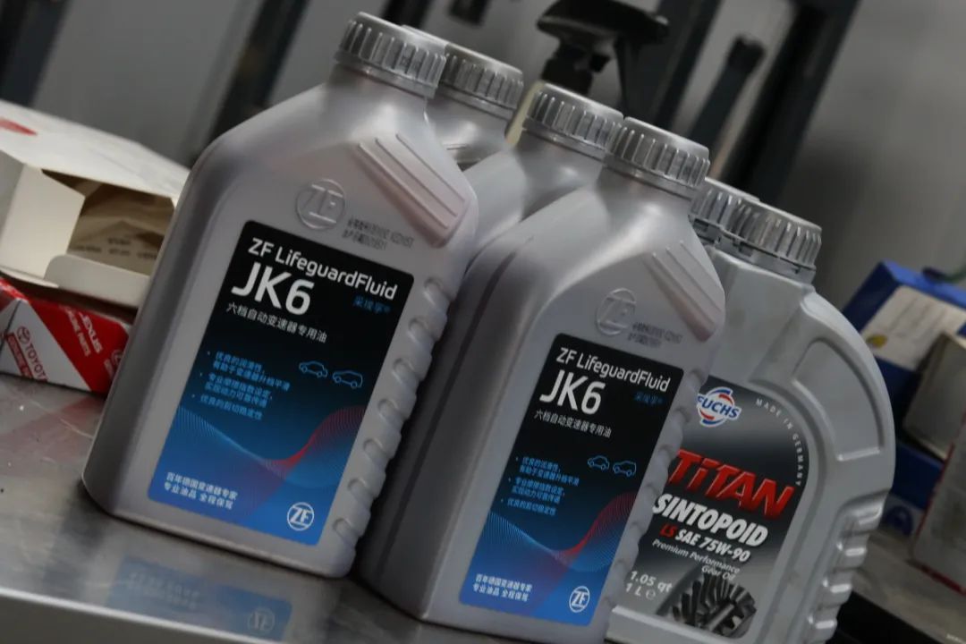 老爷子12代皇冠,12代丰田皇冠翻新改造全过程