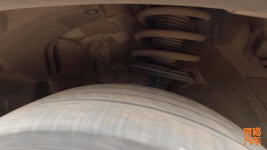 汽车换轮胎要注意哪些事项,车子换轮胎要注意哪些事项