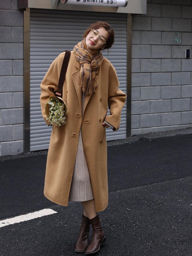 内搭连衣裙秋冬款配大衣短款蕾丝,内搭连衣裙配大衣直筒