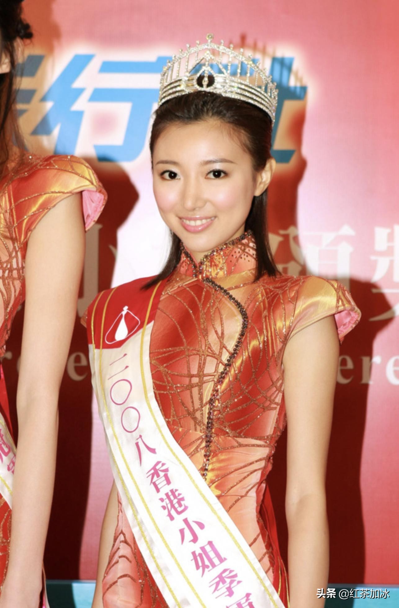 她是港姐耻辱：为钱诱惑同性好友，母女联手骗其千万资产