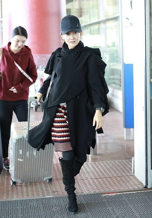 牛莉穿衣搭配大全,37岁牛莉穿搭