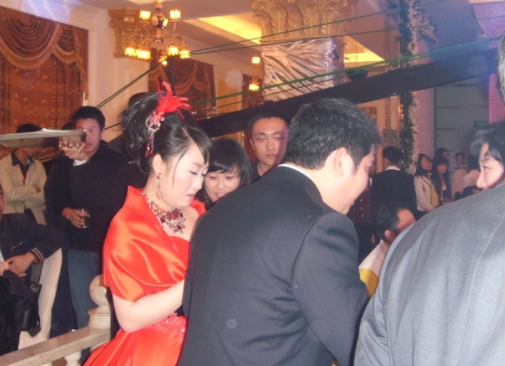 赵本山女儿球球答谢宴视频,赵本山评价女儿球球