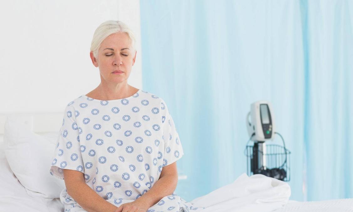 45岁女子确诊宫颈癌,子宫全切,提醒:月经若有这种感觉,别大意