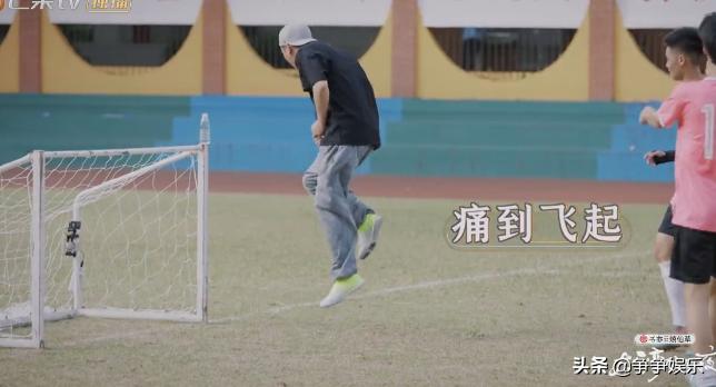 大湾仔的夜陈小春张智霖,大湾仔的夜张智霖拍桌