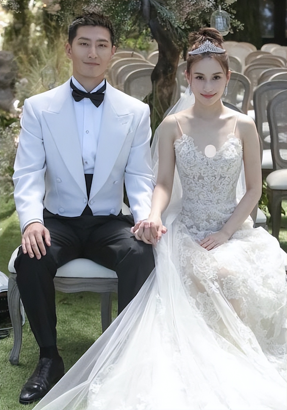 窦骁有多宠爱何超莲,窦骁为什么选择赌王千金