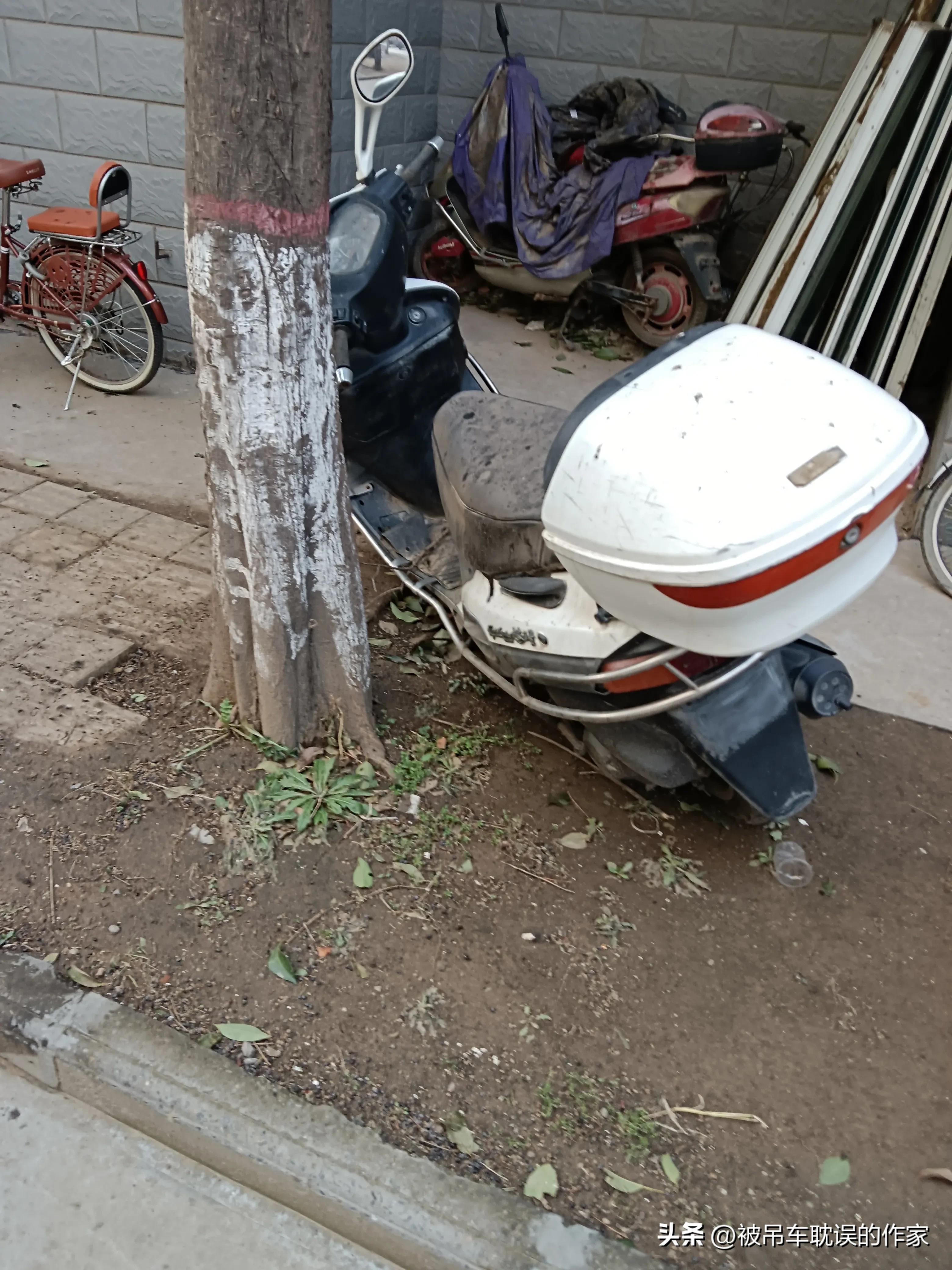 名下有摩托车脱审对小车有影响吗,摩托车驾照脱审多年了怎么办