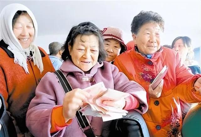 2023年全国农民工资性收入,2021年农村居民收入稳步增长