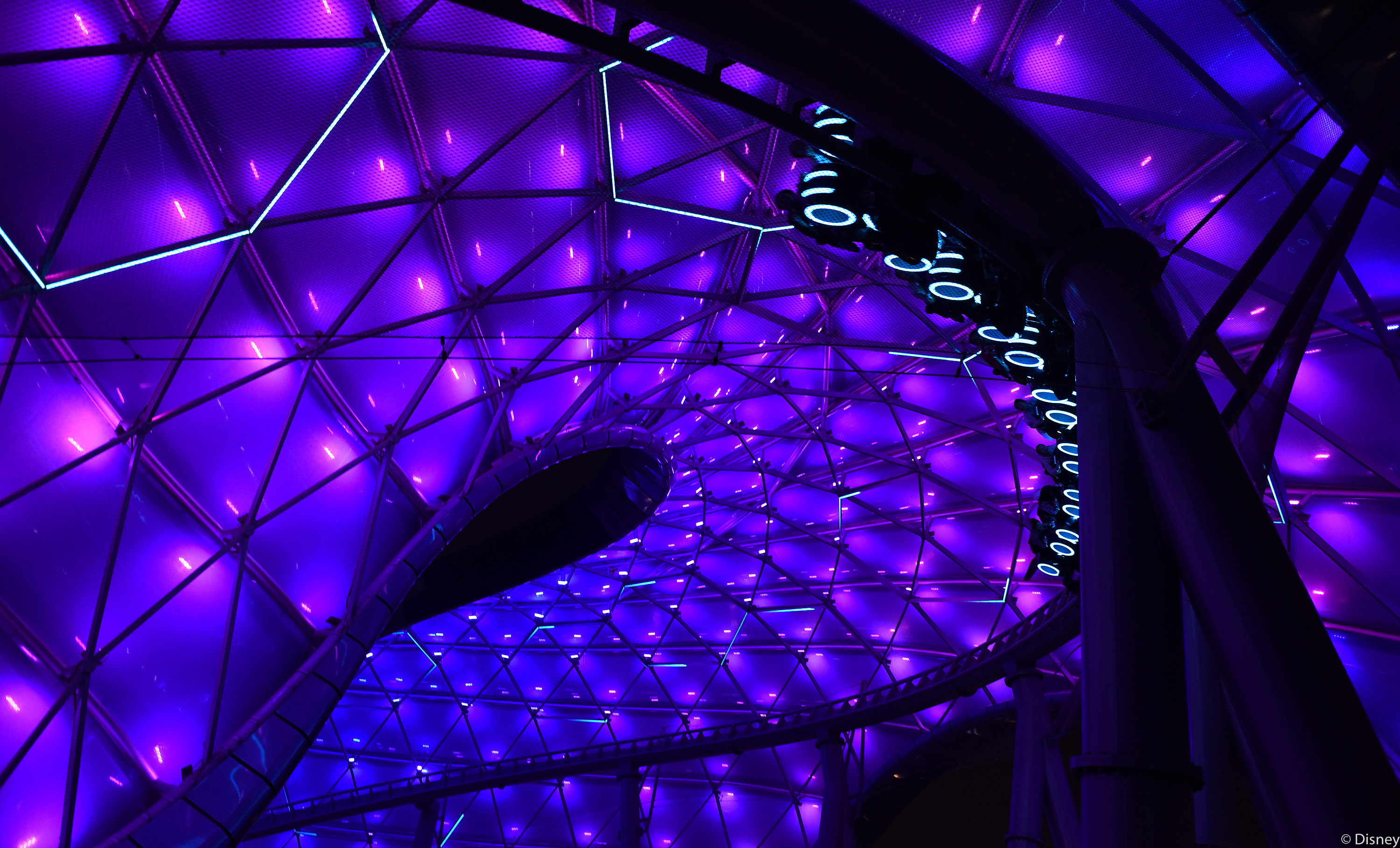 上海迪士尼60岁老人门票多少钱,上海迪士尼入园时间