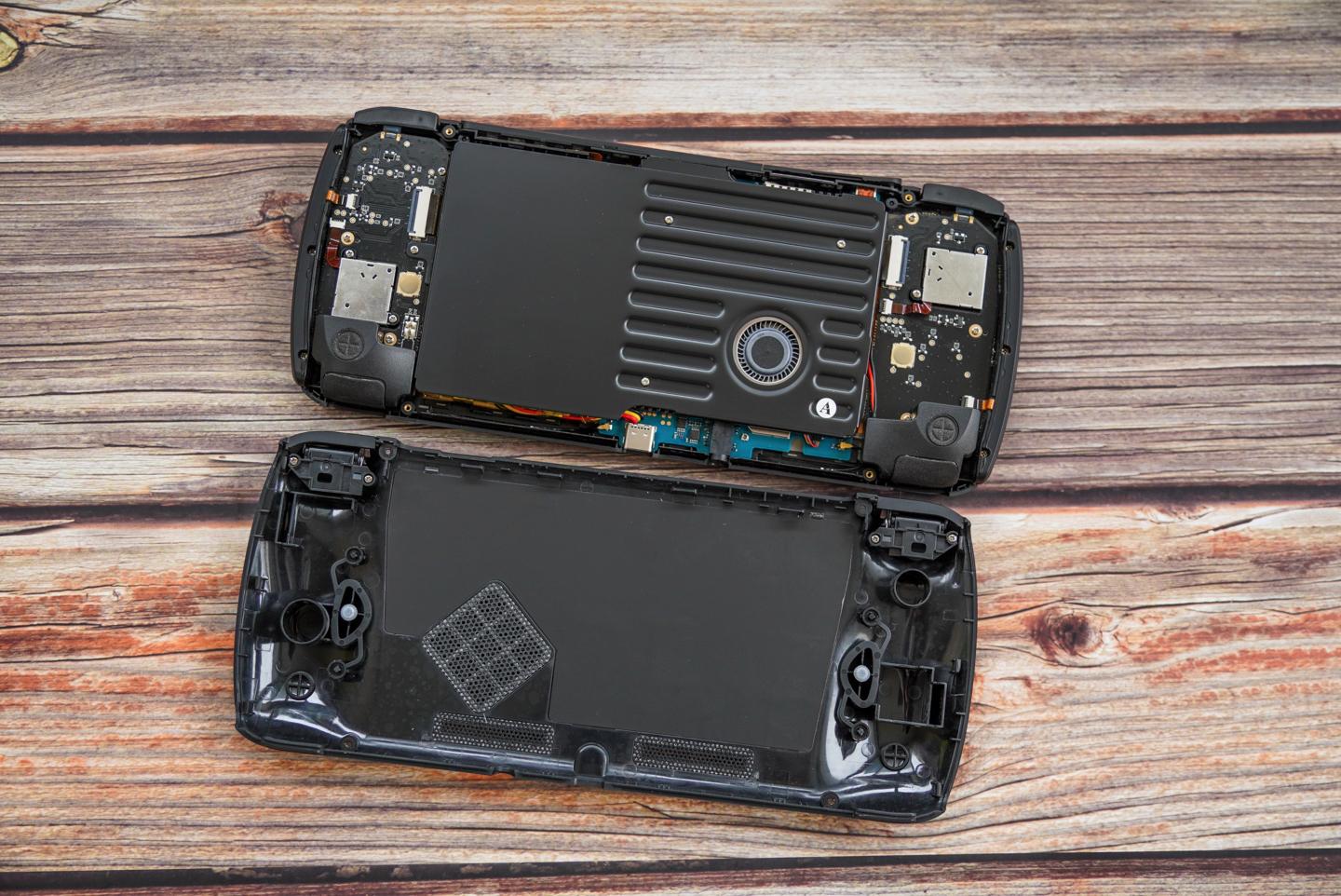 ayaneo安卓掌机评测,aynodin奥丁安卓游戏机测评