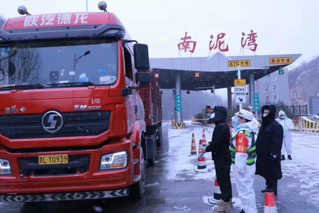 总有一种力量让我泪流满面朗读,有一种力量让我泪流满面作文600字