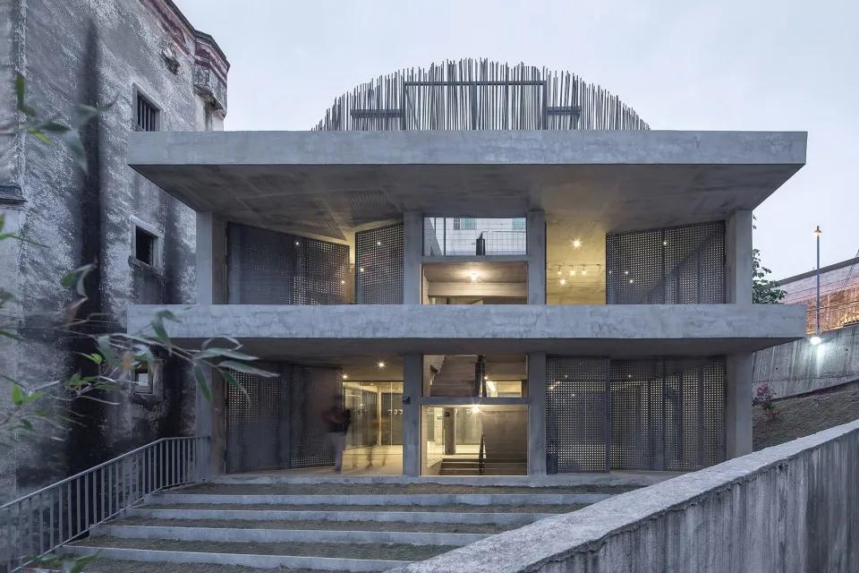 亚洲照明设计师协会丨光影下的冲孔板，金属界的颜值担当