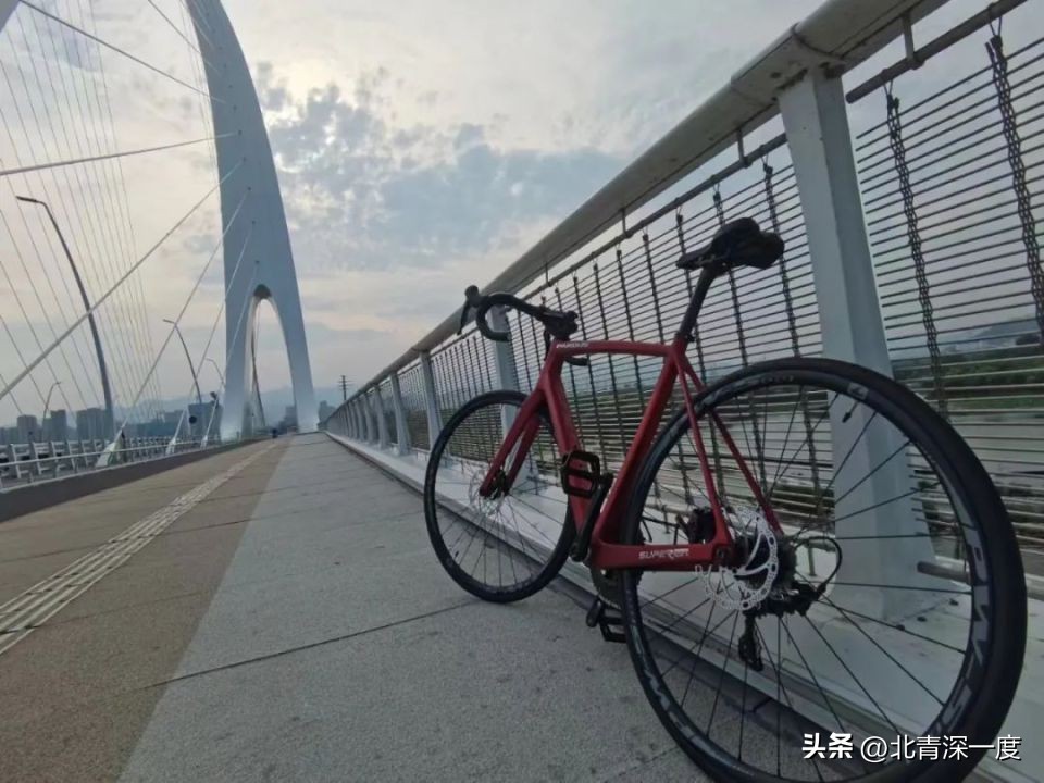 “摔了”，骑行潮流的背面