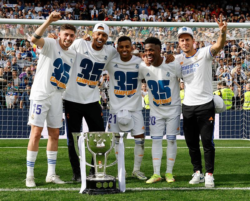 22年皇马阿扎尔捧杯,劳尔c罗阿扎尔