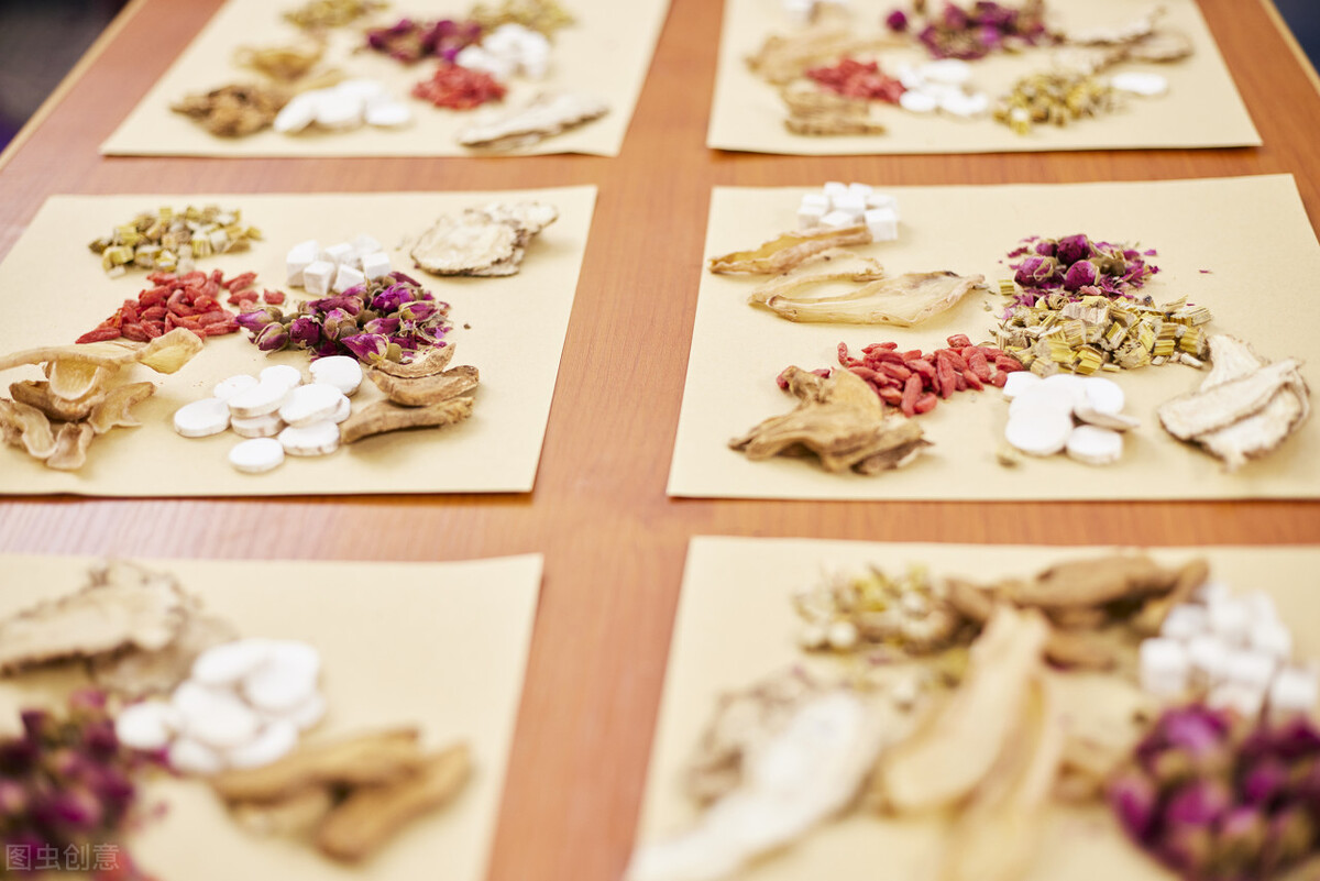 中医讲舌头有齿痕是什么原因呢,舌头两边有齿痕是体寒吗