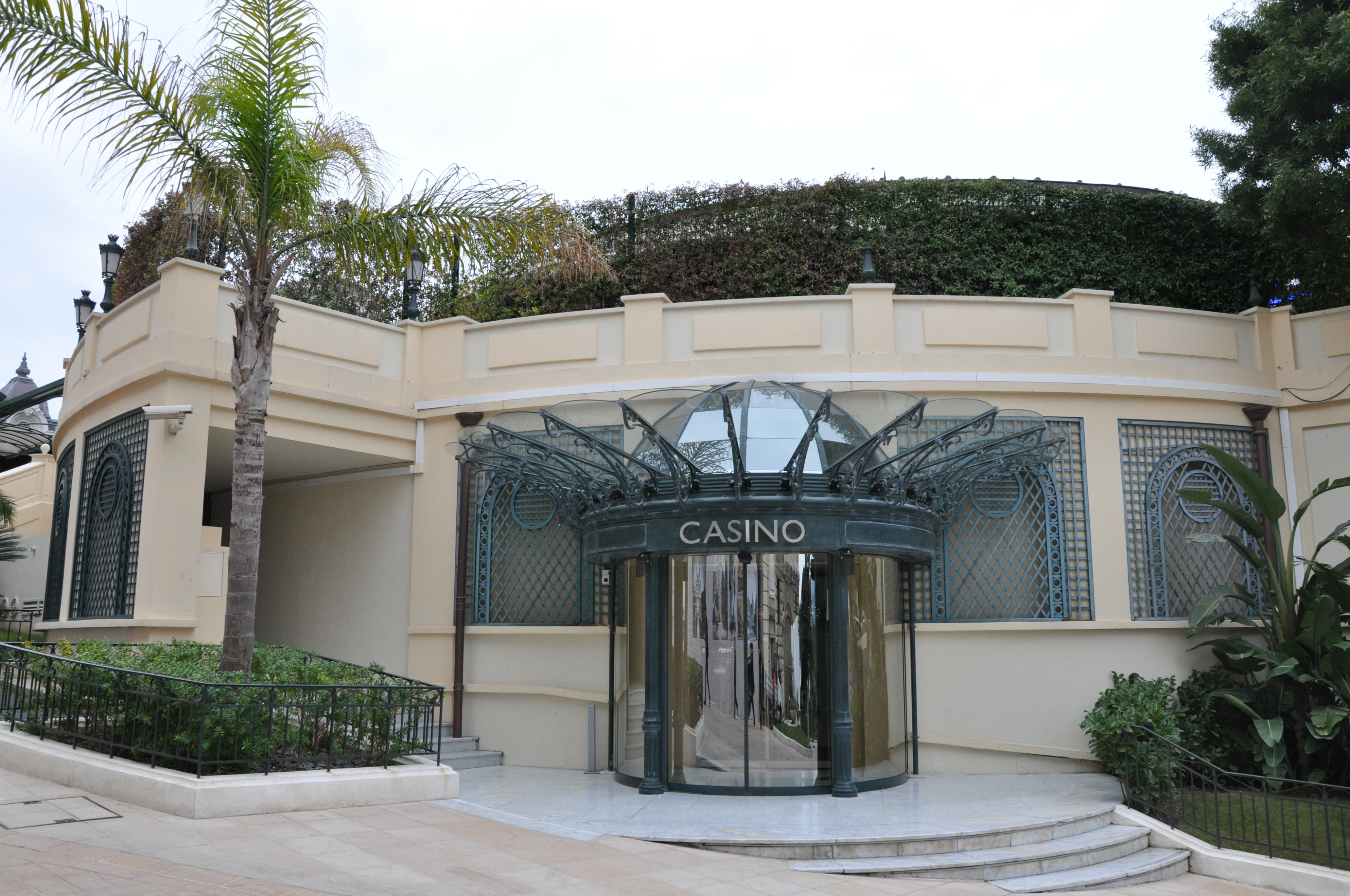 摩纳哥：拥有巨大财富的世界第二小国家，奢华的旅游度假胜地