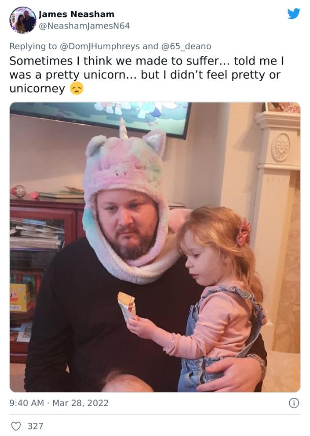 盘点女儿给爸爸的化妆技巧,外国女儿给老爸化妆