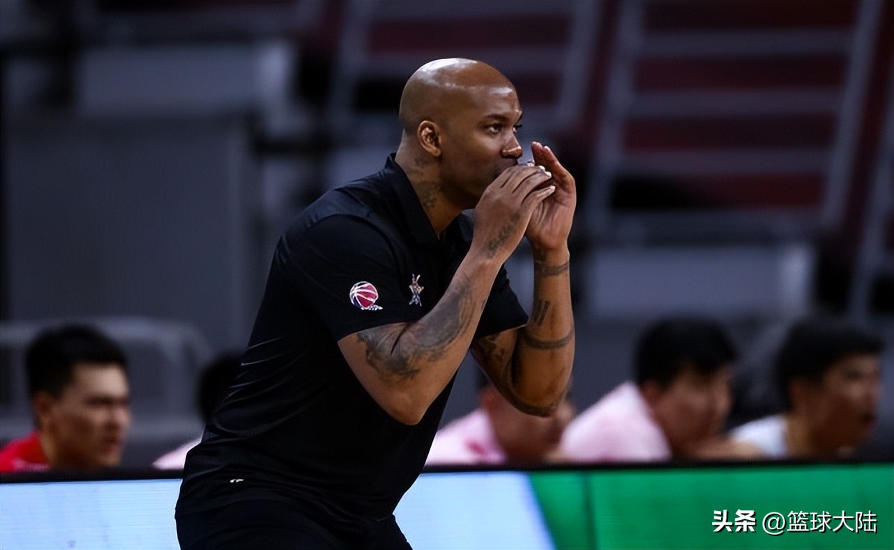 辽篮四杀北控杨鸣马布里,辽篮杨鸣击败北控马布里