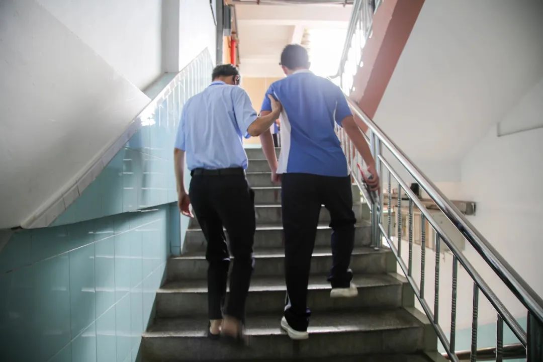 深圳中考第一天现场,深圳中考第一现场