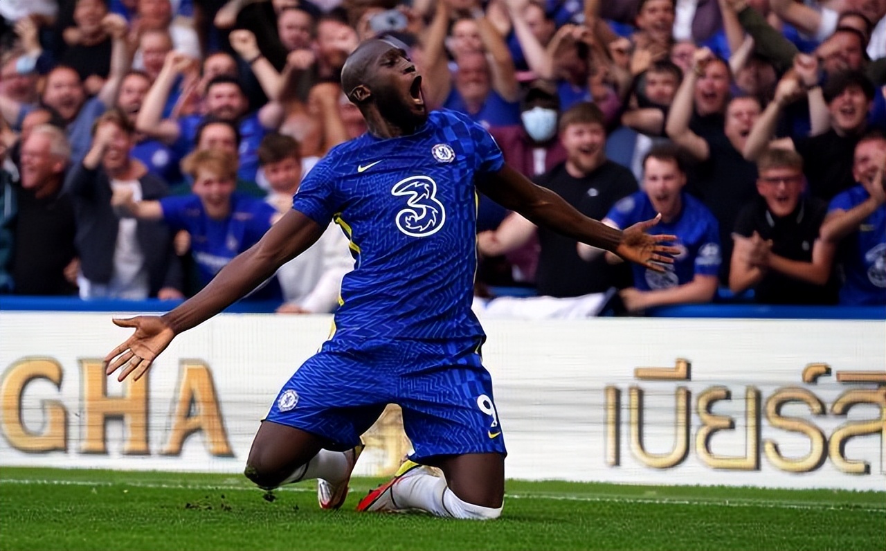 马奎尔转身之航母调头gif,国足名场面孙继海单防c罗