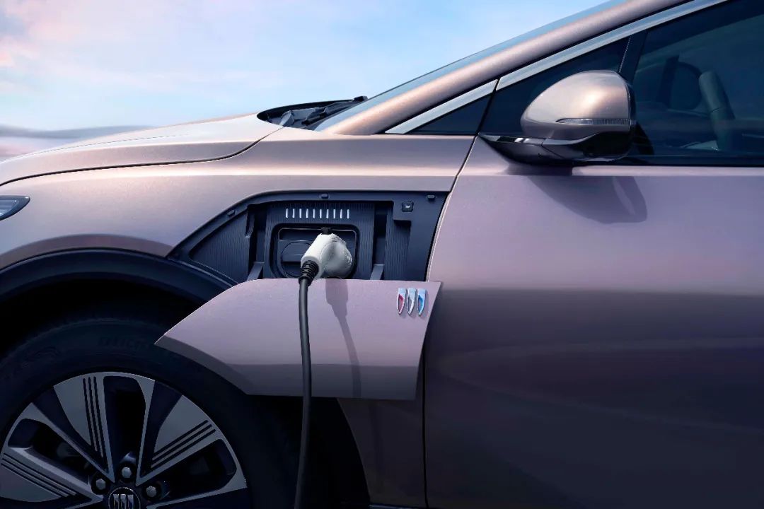 颜值很能打的车,颜值性能实用性并存的d级车推荐