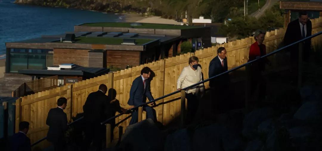 特鲁多个人图片,特鲁多贺新年