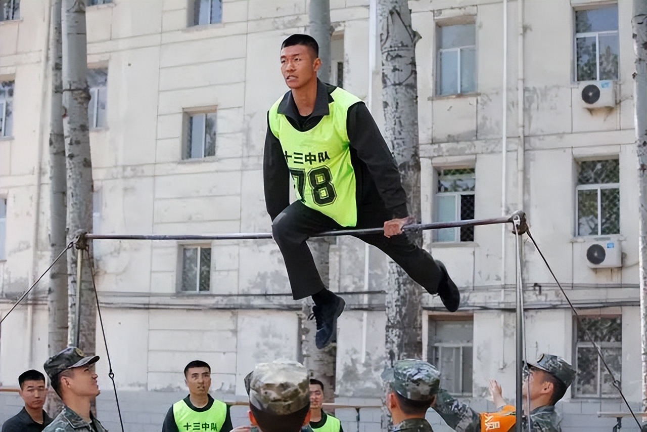 姝﹁瓒婇噹璐熼噸闀胯窇,姝﹁瓒婇噹杩愬姩