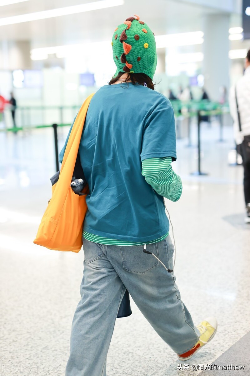 窦靖童穿搭男装,窦靖童个性穿搭