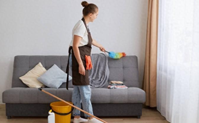 岳母生日全家去酒店庆祝,女婿偷偷买单溜走,拒绝再登岳父母家门