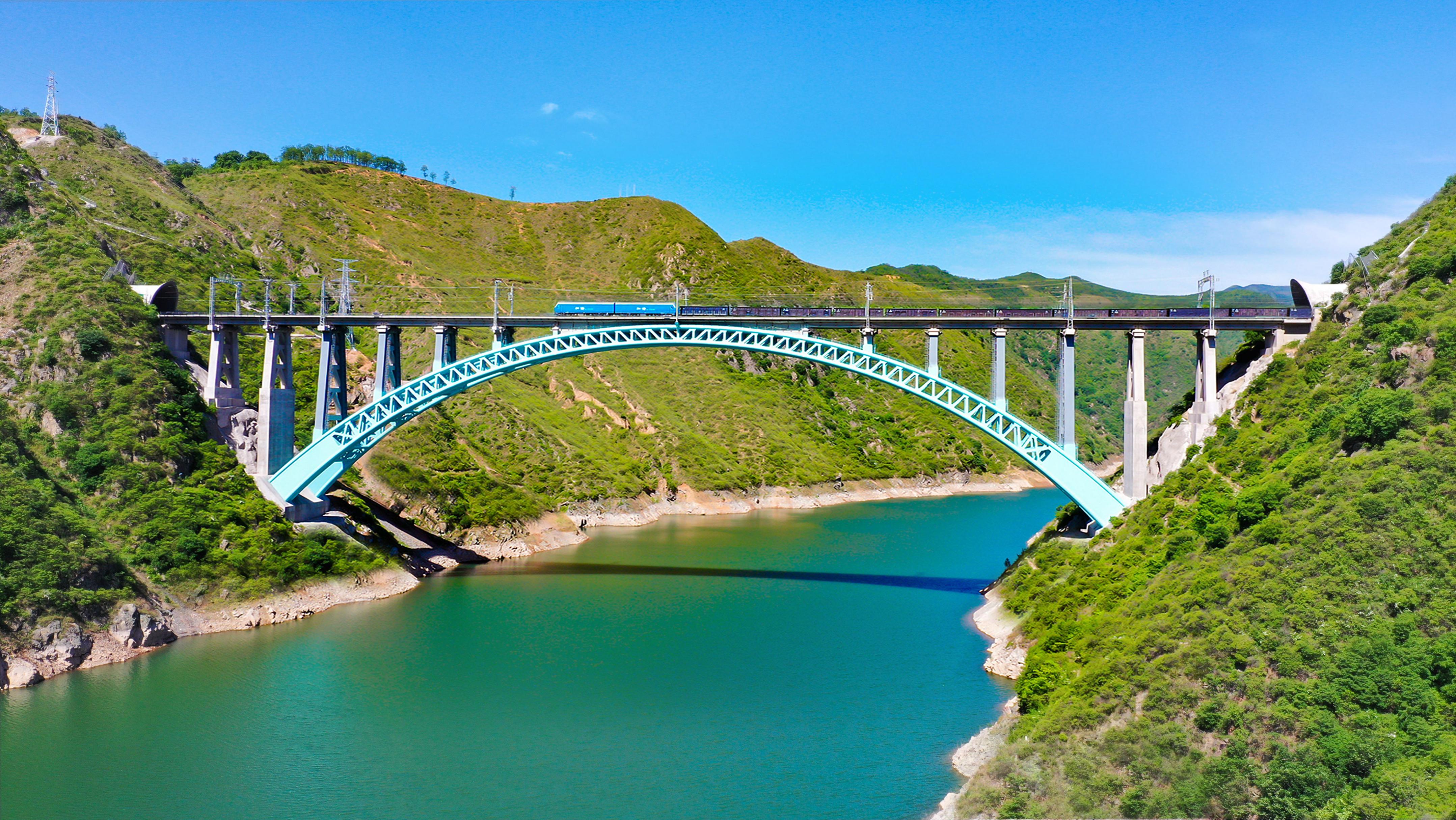 中国跨海跨江跨河桥梁世界第一,中国建的高难度桥梁