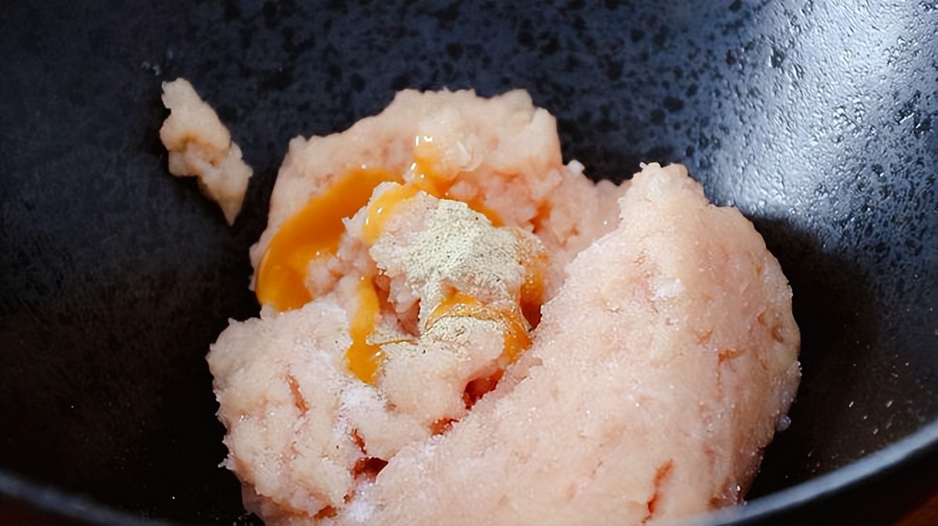 丸子简单易学五种做法,给大家介绍几款家常的丸子做法