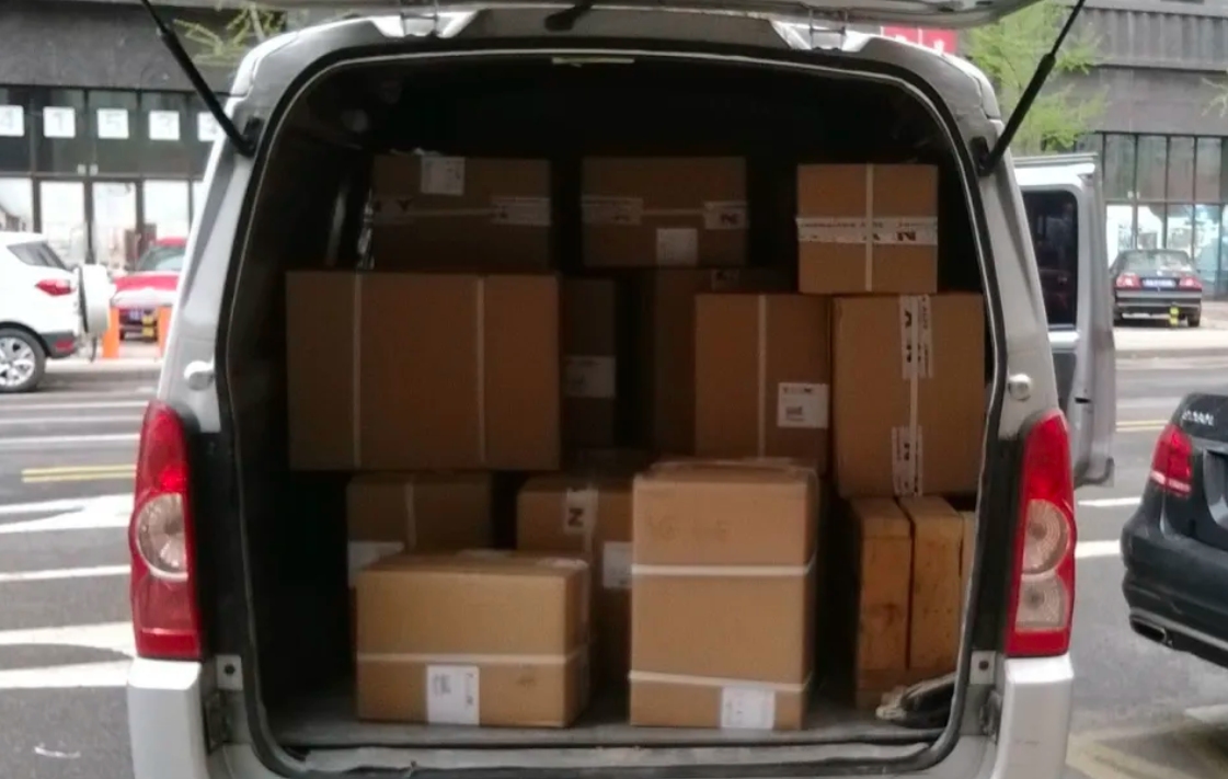 五座客货两用面包车能拉货拉人不,面包车不能拉人也不能拉货