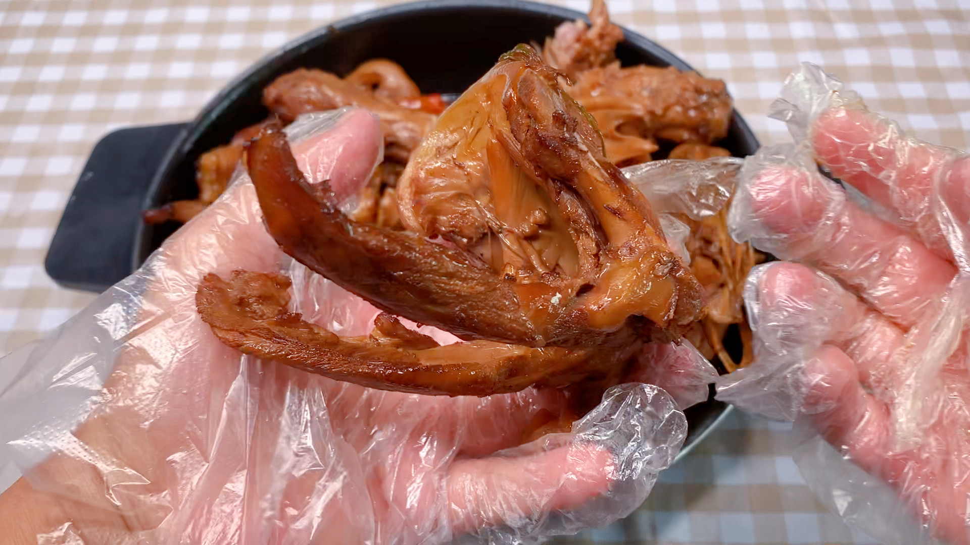 周黑鸭口味麻辣鸭货家庭制作方法,周黑鸭麻辣卤小龙虾汤底怎么熬制