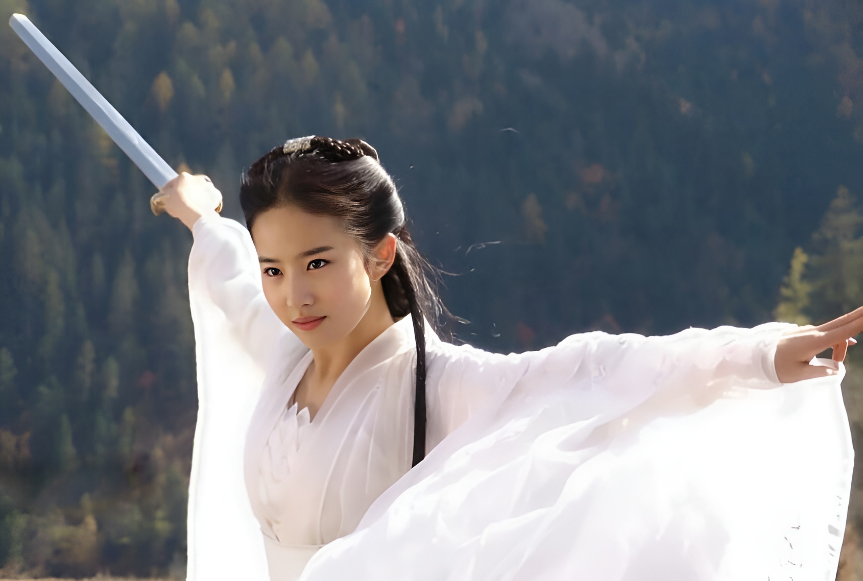 金轮法王能打赢周伯通,金轮法王能打过欧阳锋吗