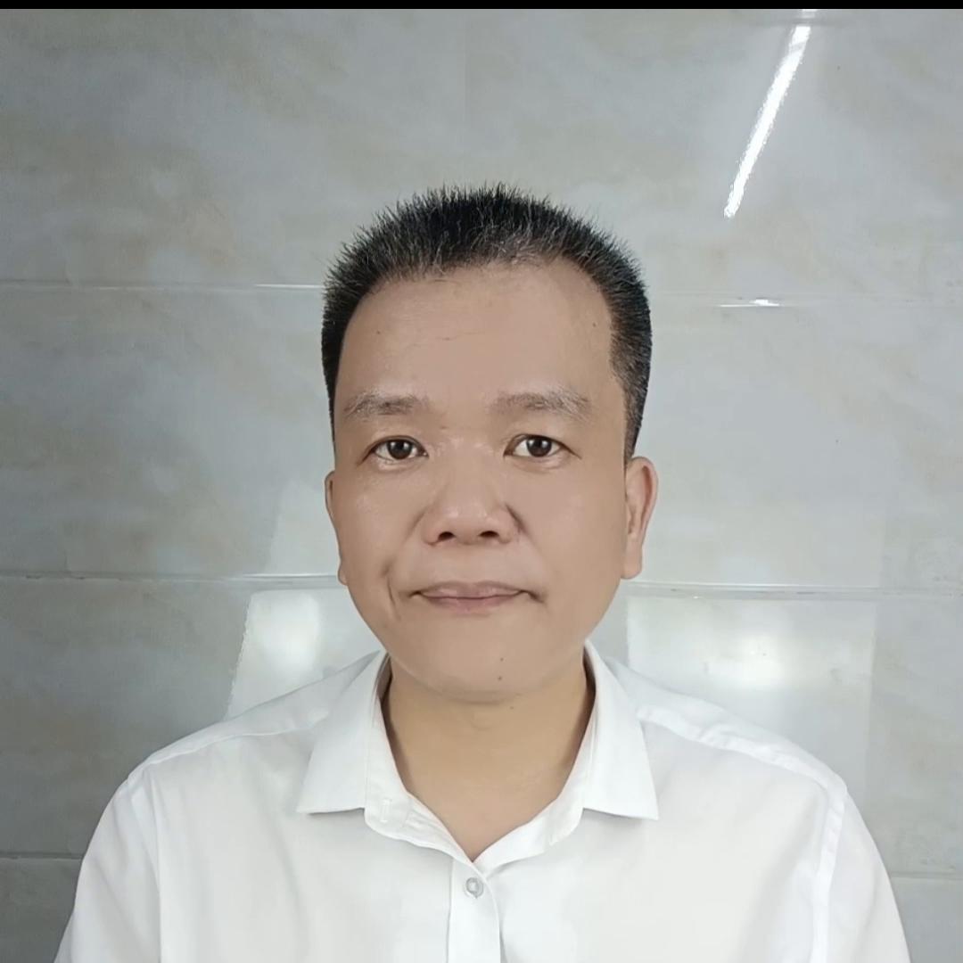 有些小朋友头上突然很痒。把头都挠破了。原来有头虱，用了...