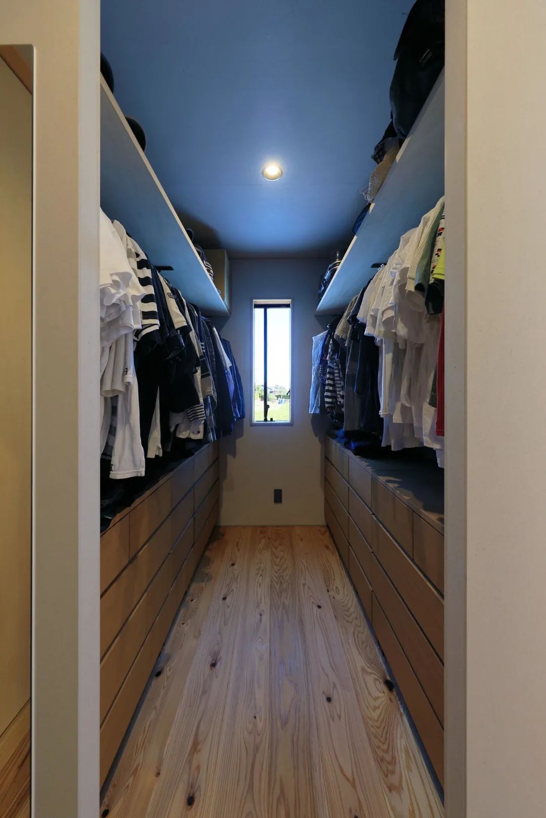 最实用的衣橱设计图,小空间如何做步入式衣橱