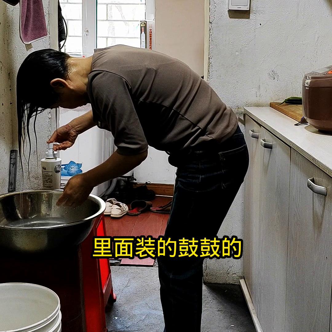 #抖音小助手#前天我捡了6万块钱。我知道丢钱的人是谁。...