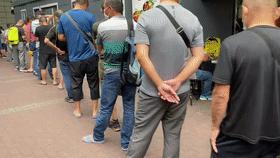 鏂板竵鎹汉姘戝竵鍥介檯姹囩巼,浜轰粠浼椾汉浜轰粠浼椾汉浜虹殕浠庝紬