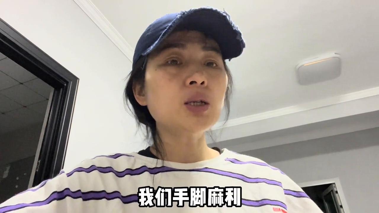 想开花店不会包花怎么办,个人开花店好不好