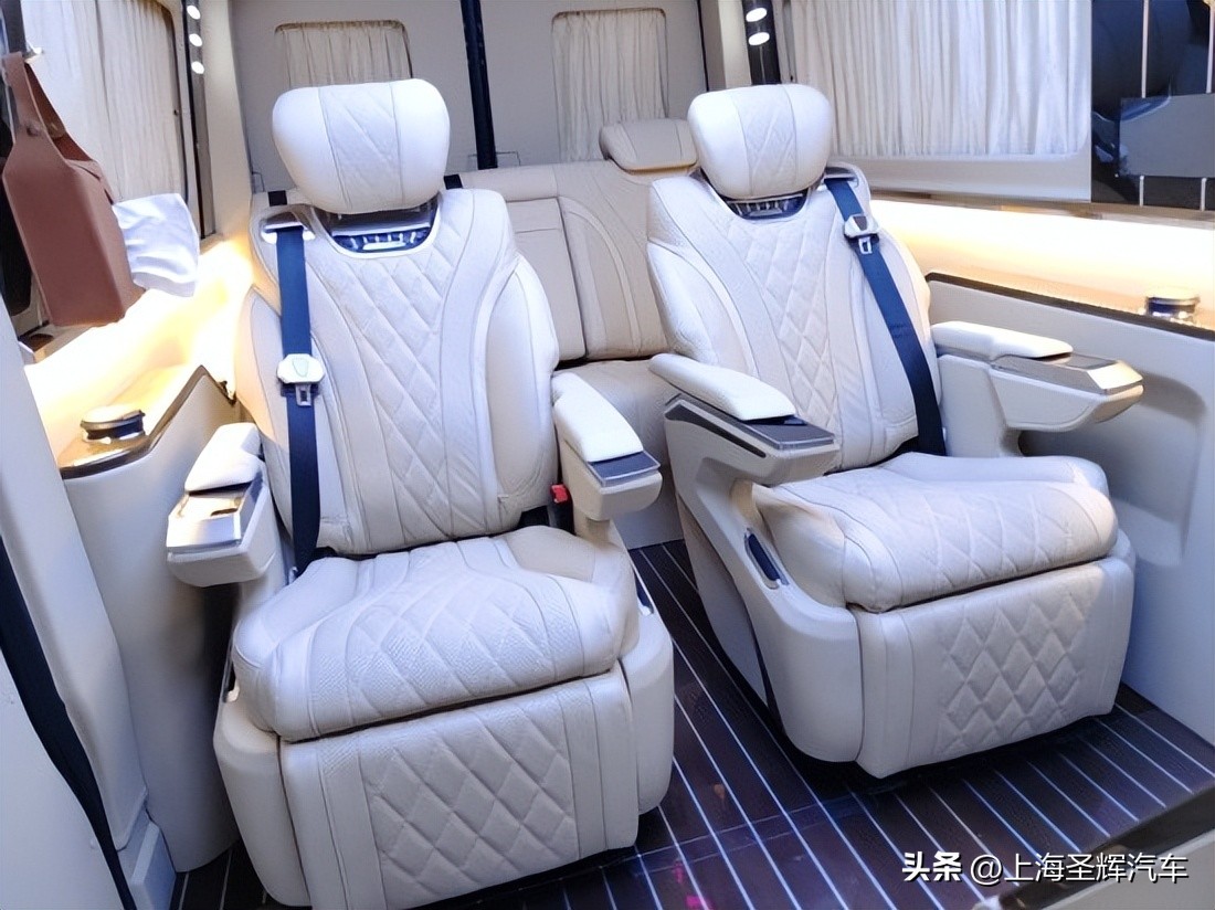 2021款斯宾特加长版内饰,斯宾特四驱3.0柴油车内饰