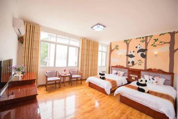 大熊猫基地怎么才能去喂大熊猫,大熊猫基地怎么去九寨沟