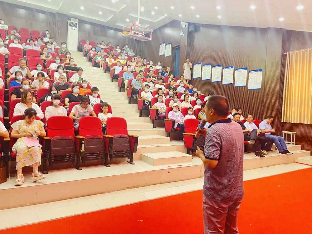 信阳市南湾湖风景区中学:少年心事当凌云,飞扬青春入南湖