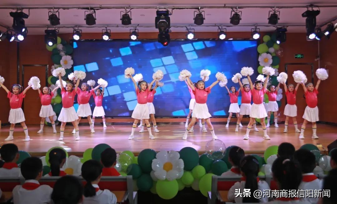 文艺汇演拔河啦啦操,啦啦操汇演