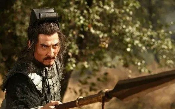 西楚霸王项羽骁勇善战从未败北,西楚霸王项羽不可一世