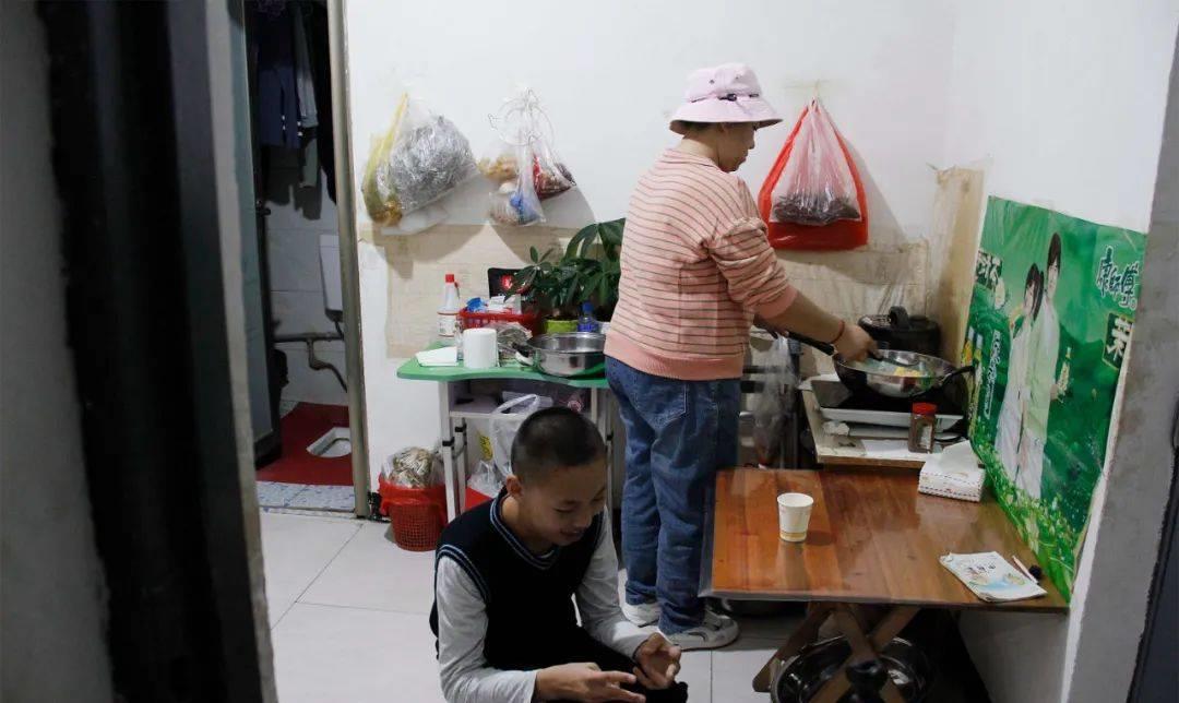 夫妻随意给孩子起名,夫妻给儿子取名字