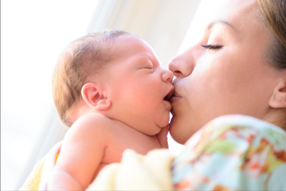 小春花剖腹产恢复力惊人,被疑“假生”?这年头的女人不能太坚强