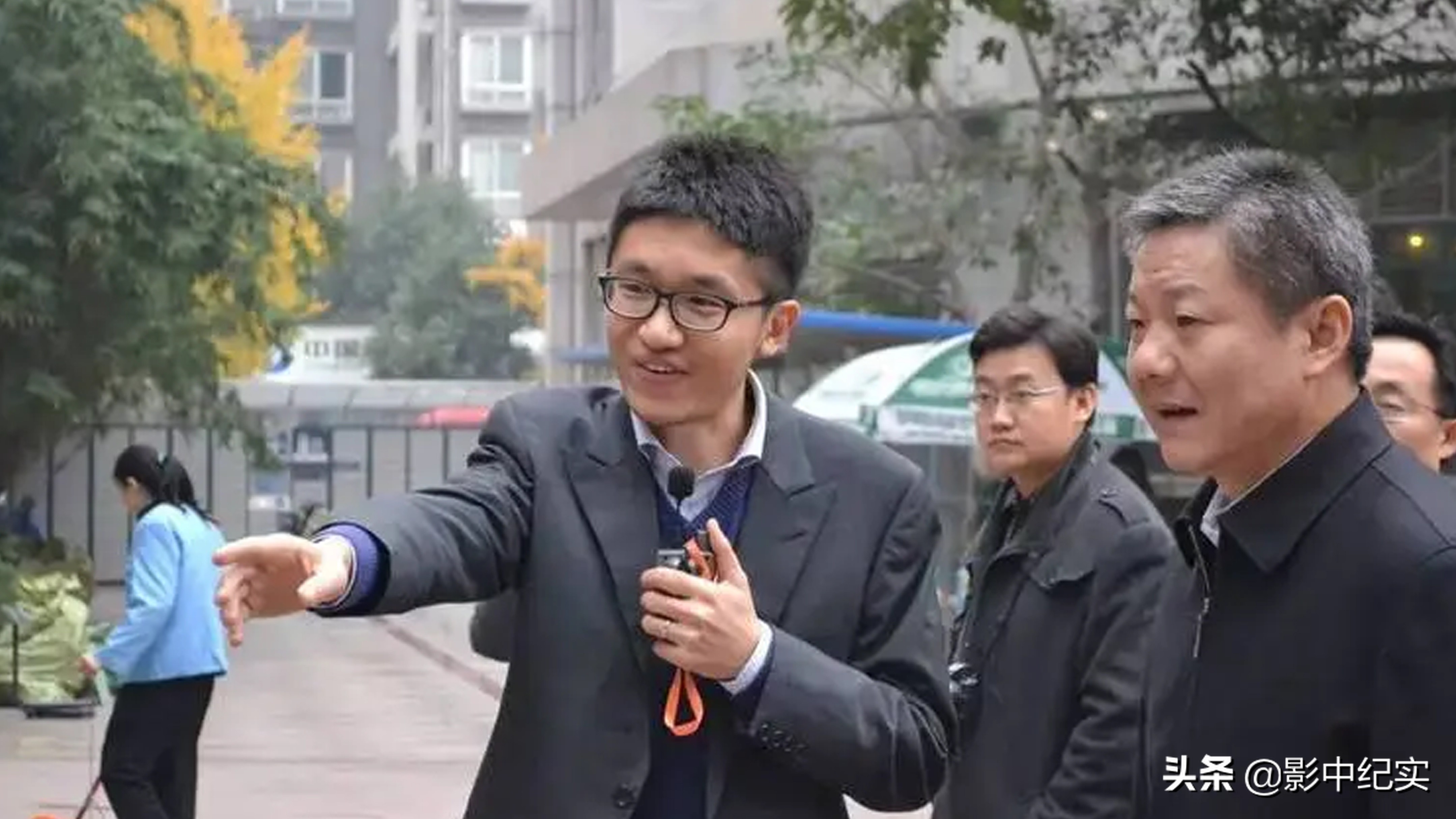 成都捡垃圾,研究生放弃100万年薪