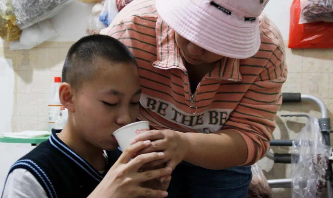 夫妻随意给孩子起名,夫妻给儿子取名字