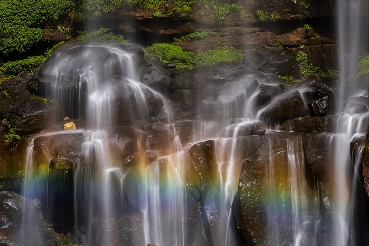 卧虎藏龙蜀南竹海取景地片段,蜀南竹海卧虎藏龙拍摄地放的音乐