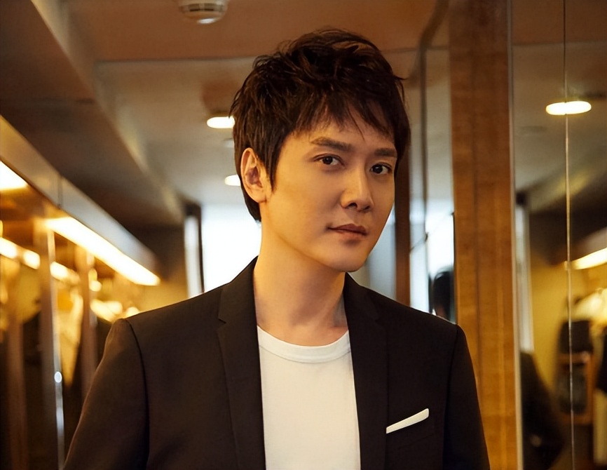 冯绍峰倪妮林允郭碧婷年夜饭,冯绍峰和郭碧婷谈过恋爱