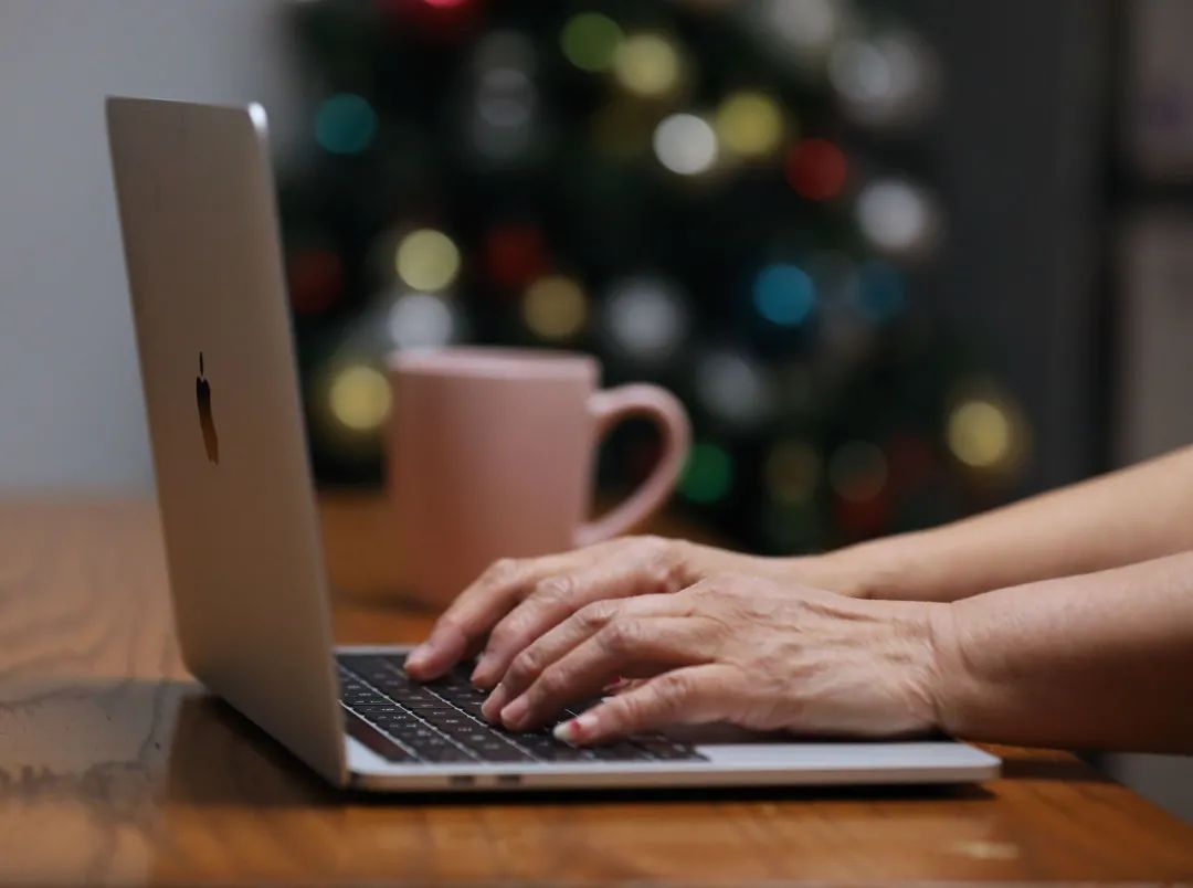 一边旅行，一边挣钱？“数字游牧”浪潮下的香港抉择